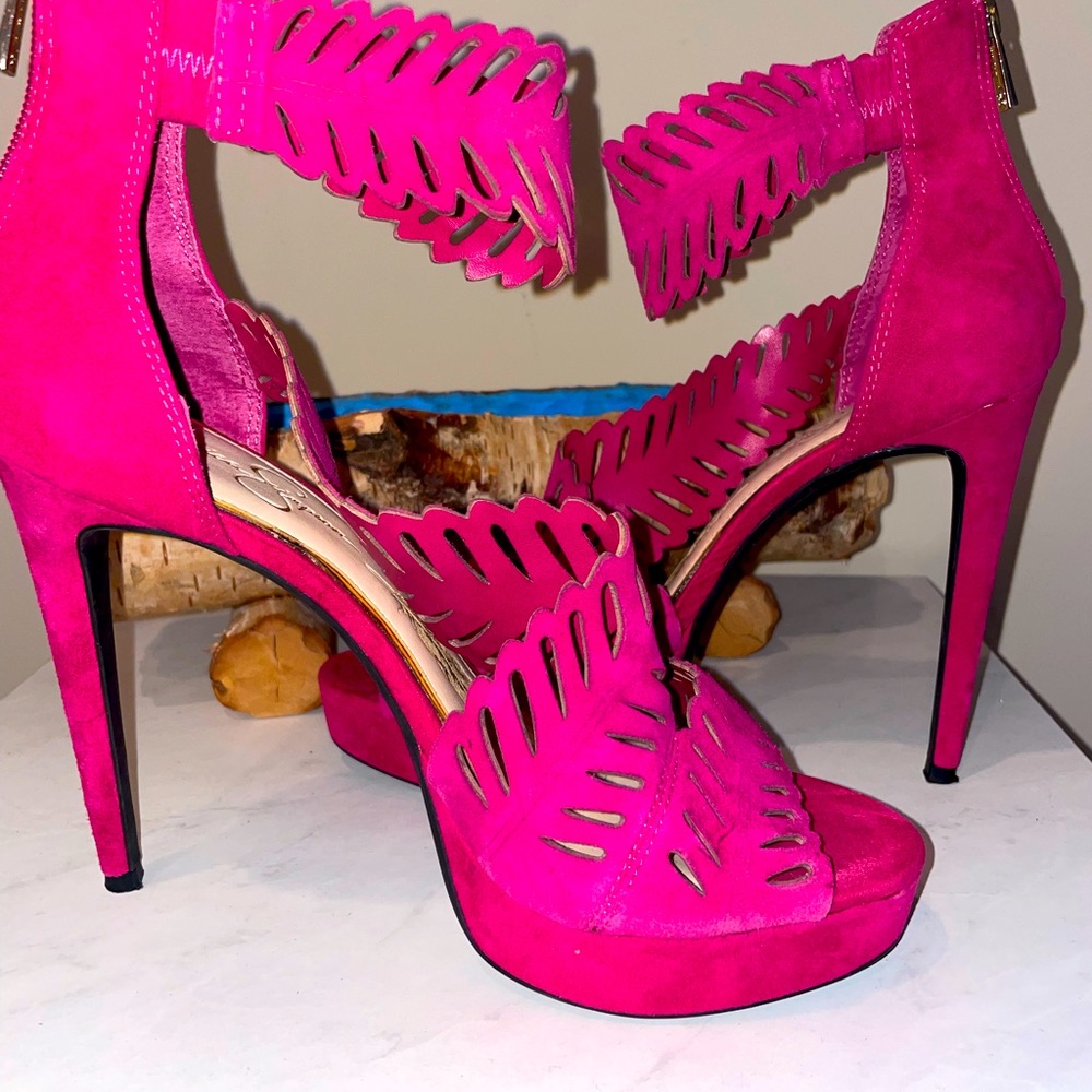 Hot Pink Stilletto’s
